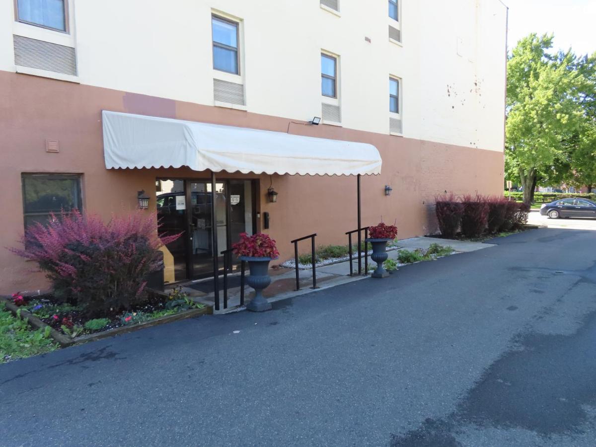 St Charles Hotel Downtown Hudson Buitenkant foto